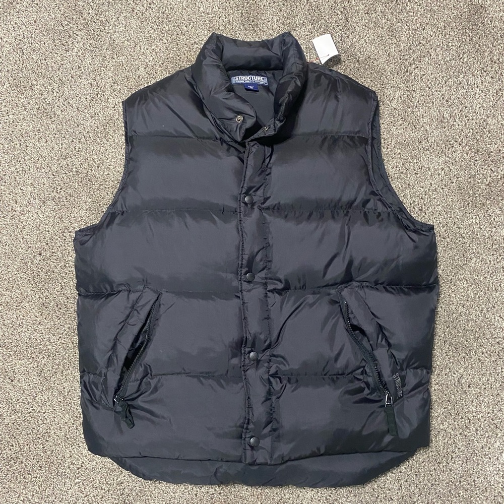 Men’s black medium vest